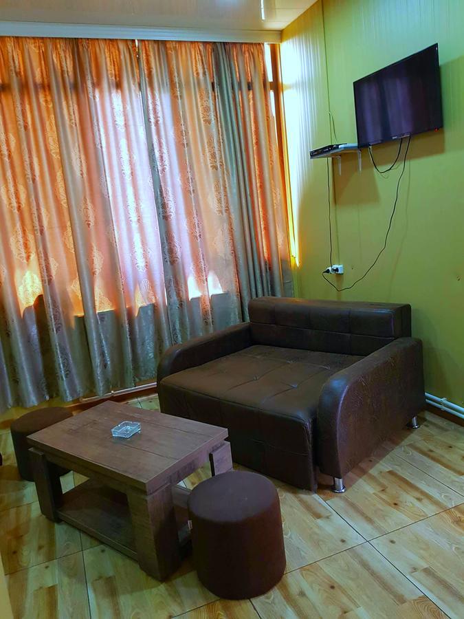 Hotel Texas Тбилиси Екстериор снимка
