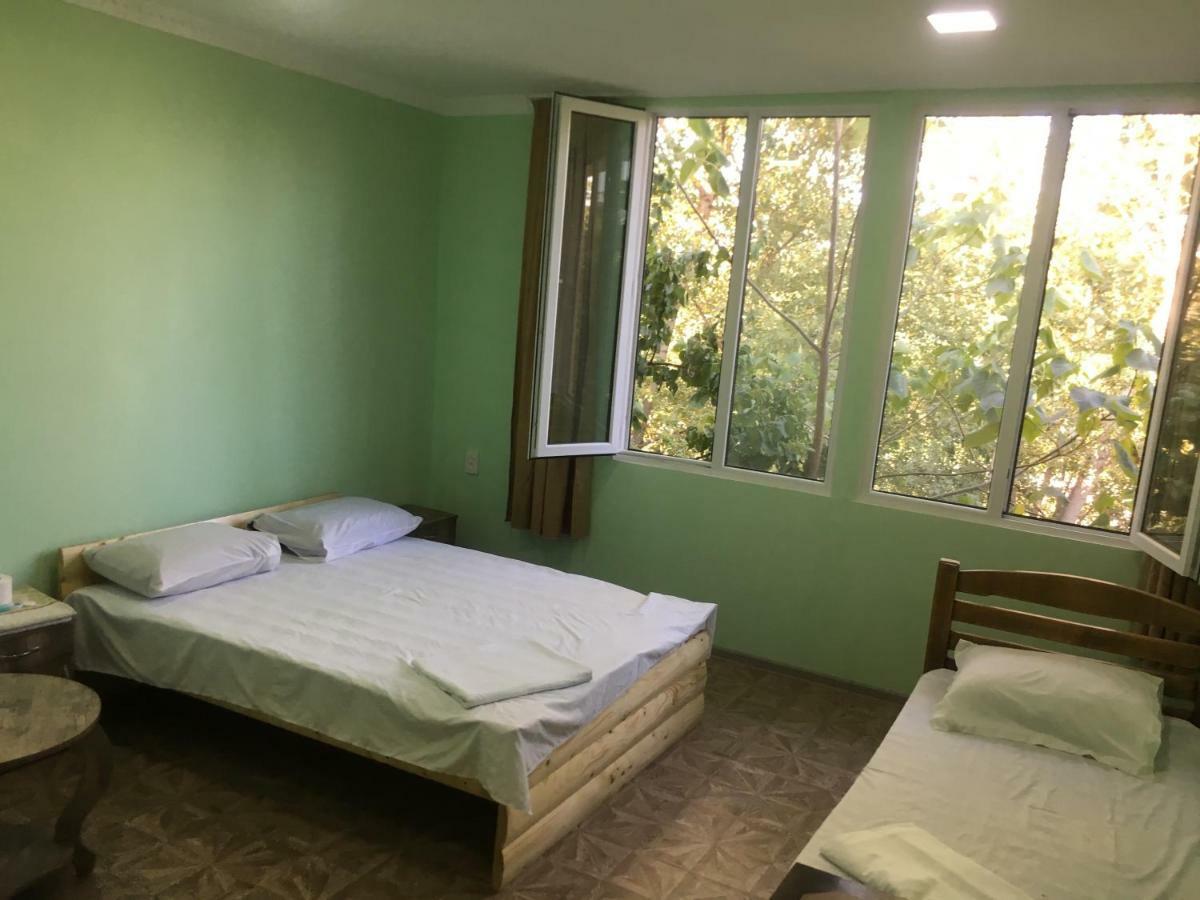 Hotel Texas Тбилиси Екстериор снимка